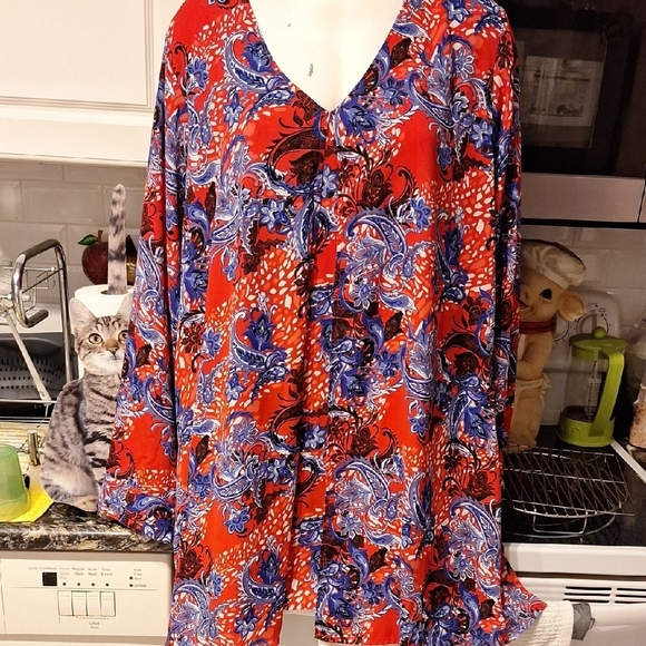 h Jessica London Vibrant Red and Blue Paisley Blouse Size 26W. EUC - Picture 1 of 4